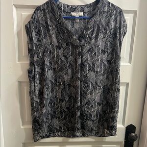 Black and White Patterned Women's Top
